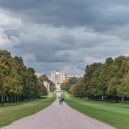 Central Windsor Apartment Facing The Castle Extérieur photo