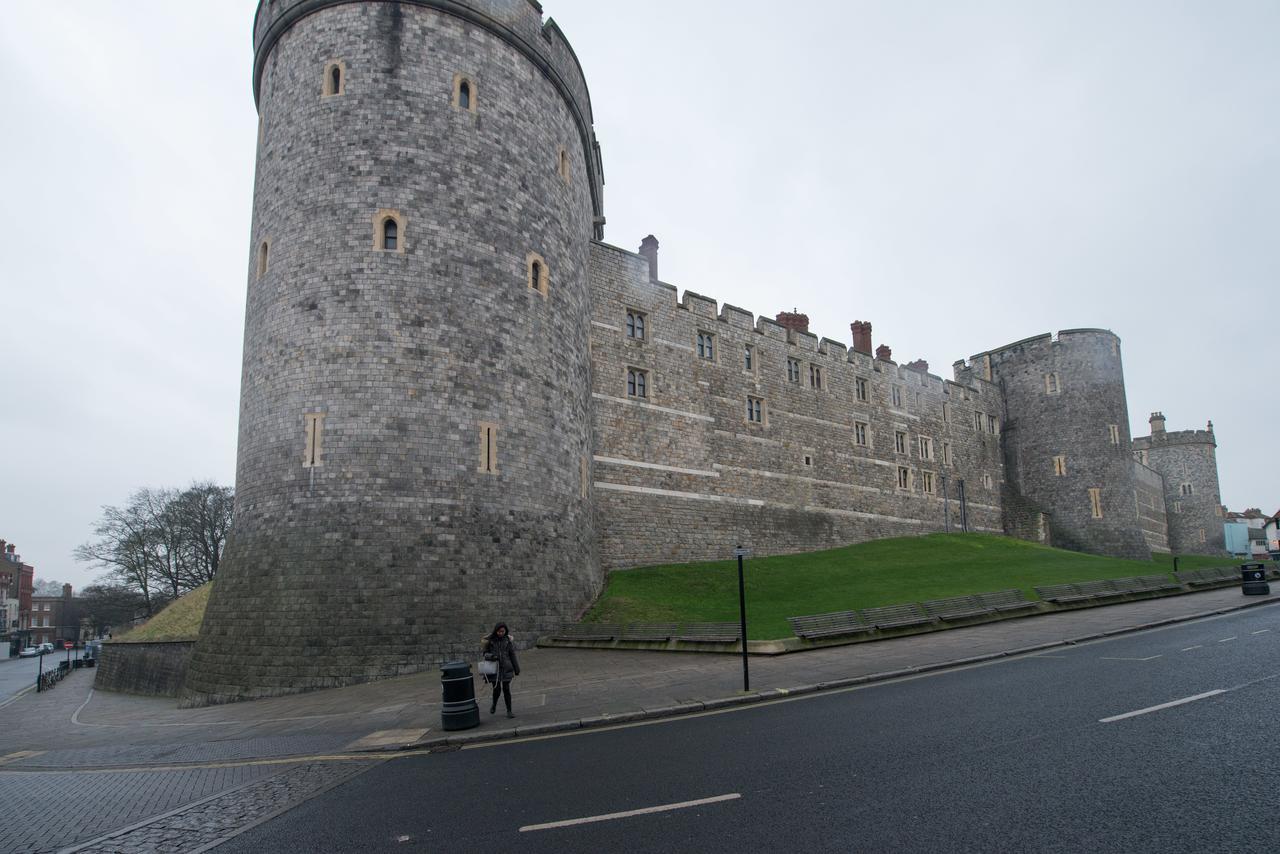 Central Windsor Apartment Facing The Castle Extérieur photo